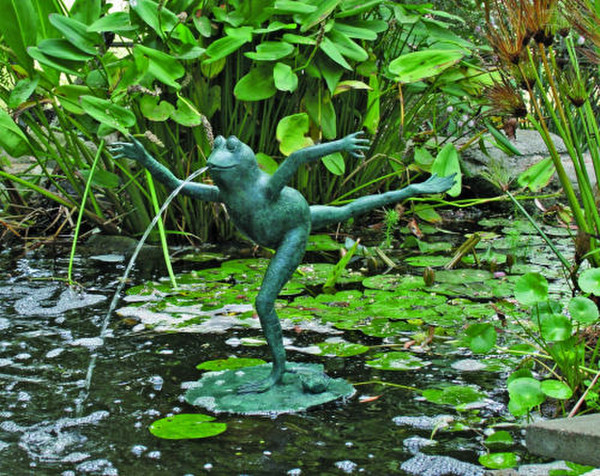 Leaping Frog Plumped Water Feature Sculpture Fun Decor